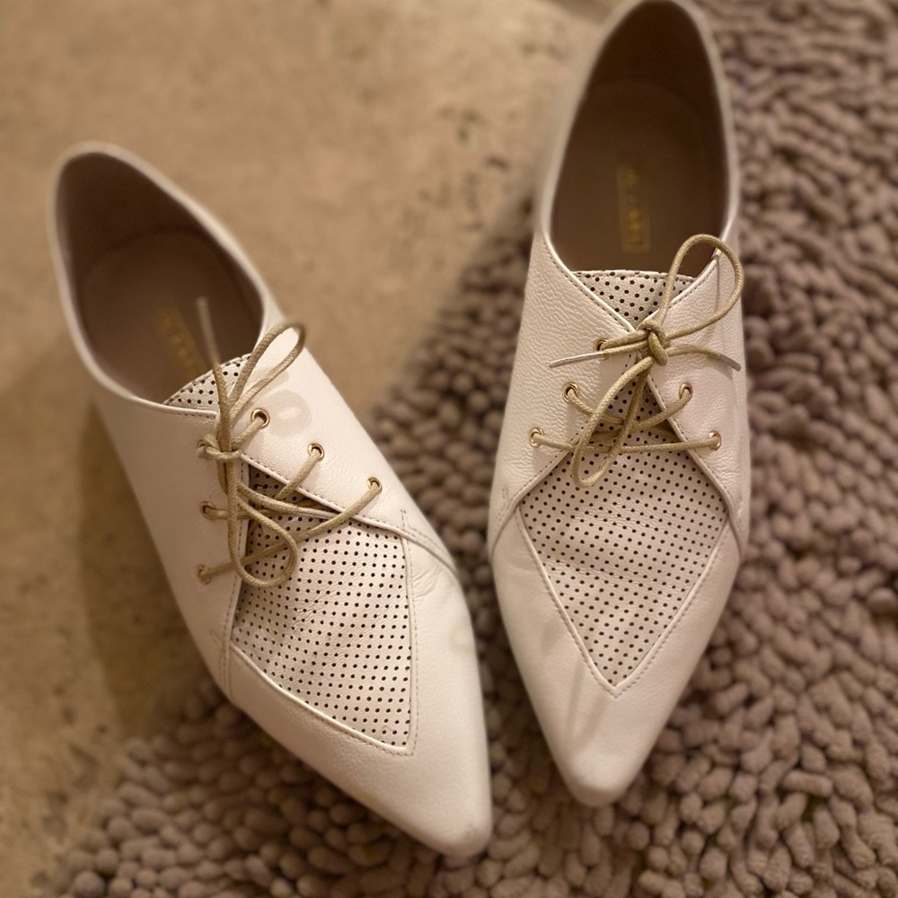 LOU.EARL shoes
